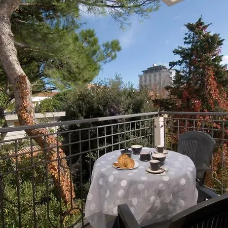 Ascot Lejlighedshotel 3*