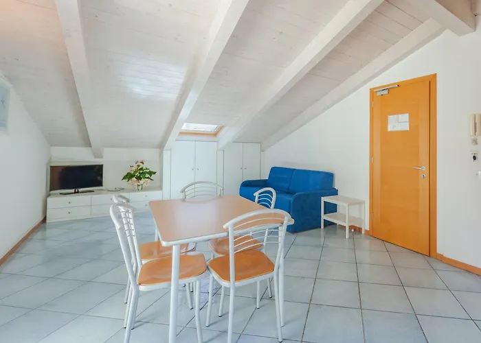 Ascot מלון דירות קאטוליקה